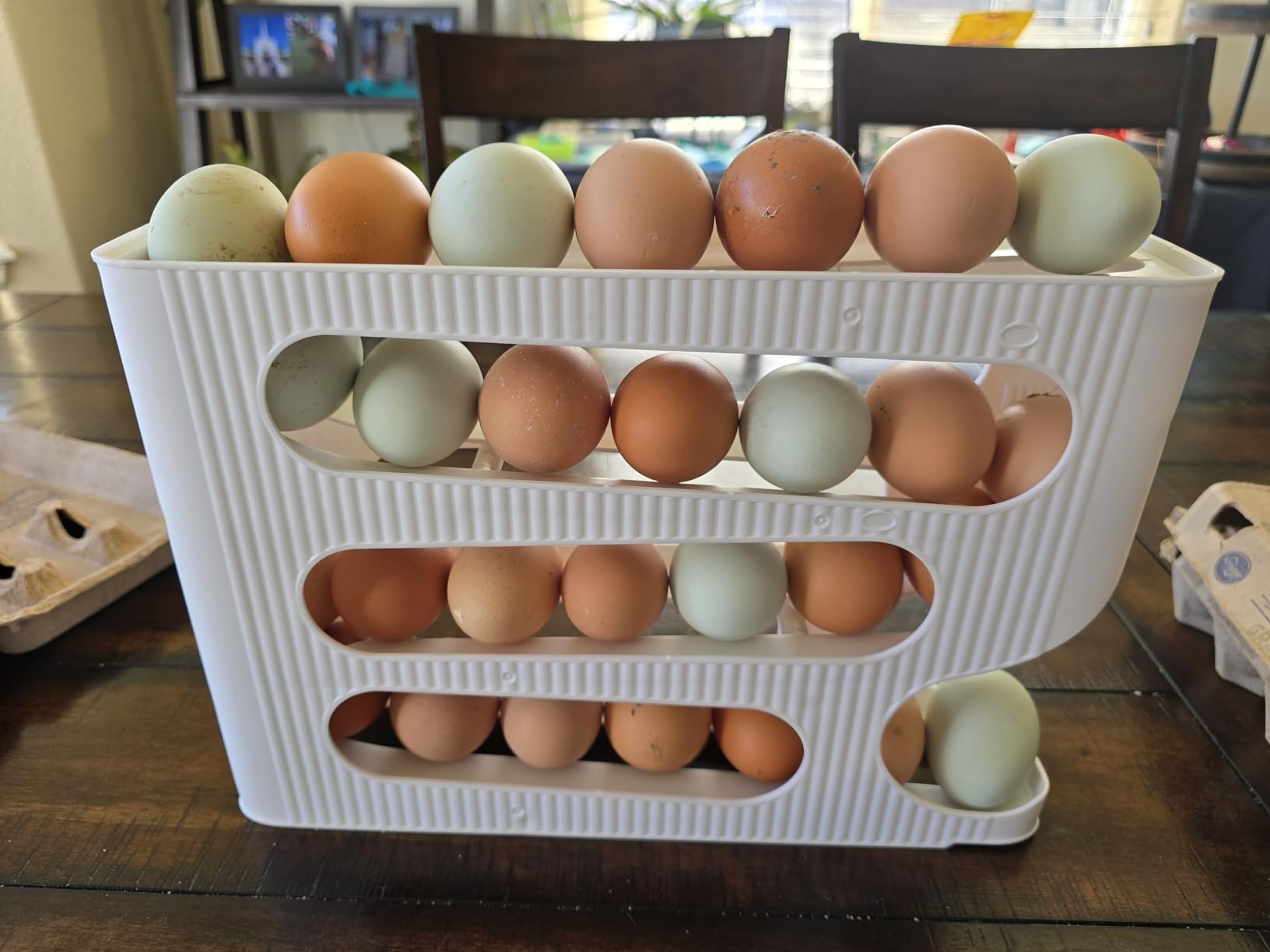 Automatic Rolling Down Egg Holder